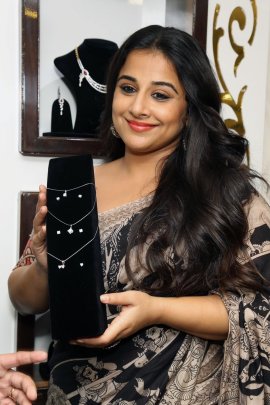 Vidya Balan HD Images  Hindi Gallery