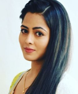 Richa Dixit Hindi Movie Actress