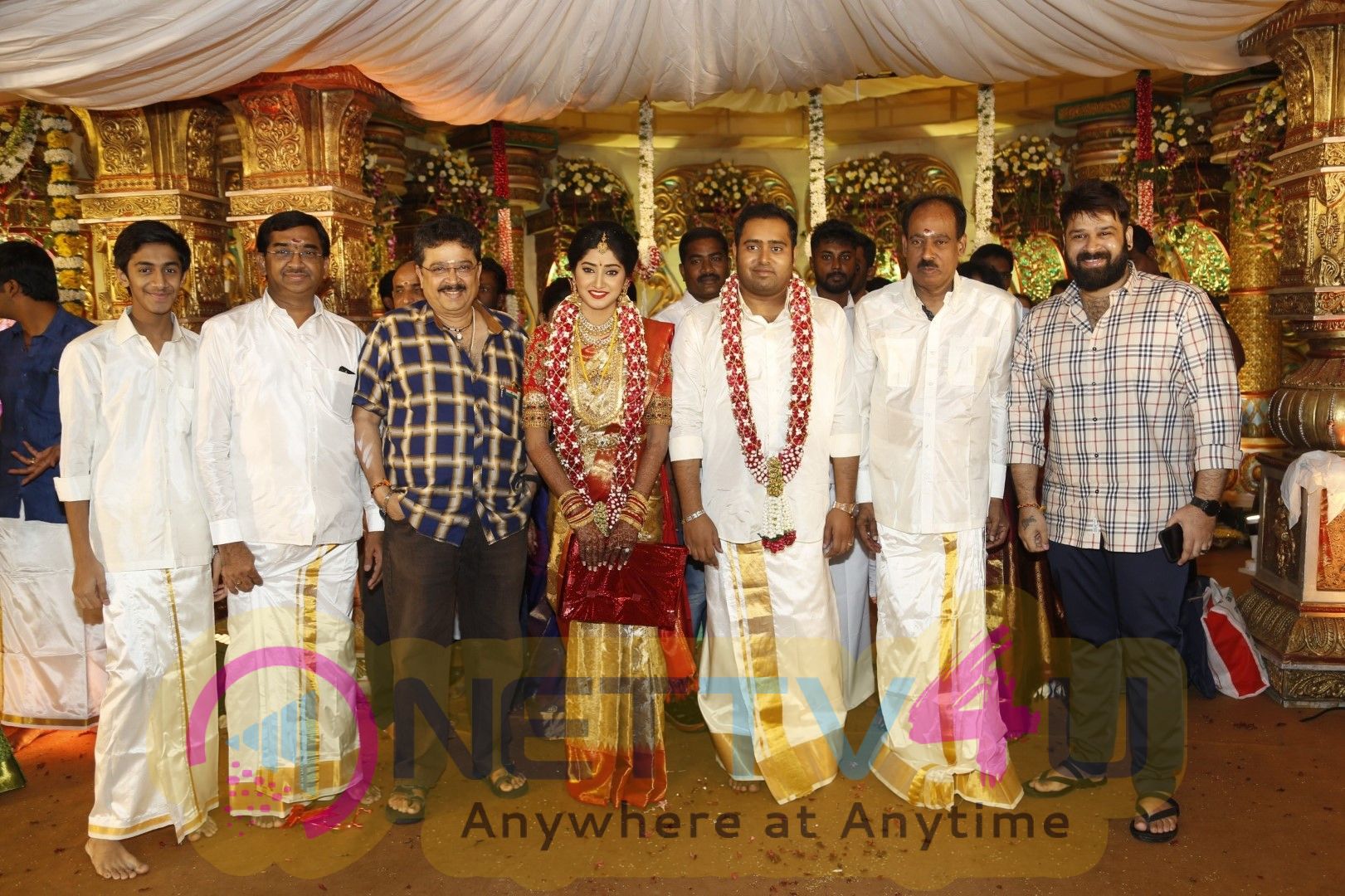 Wedding Pics Of Producer Abinesh Elangovan & Nandhini Ravindran Tamil Gallery