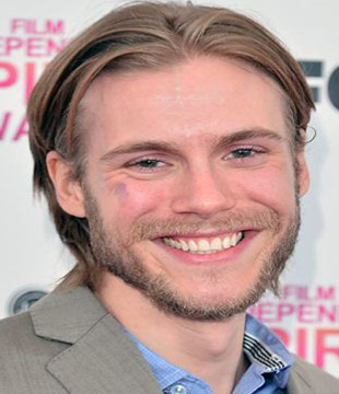 English Tv Actor Zachary Booth