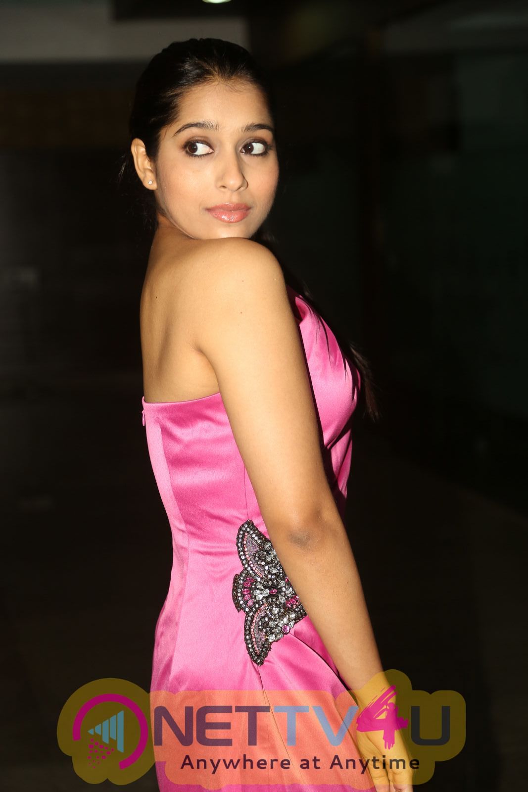 Actress Rashmi Gautam Cute Pics Telugu Gallery