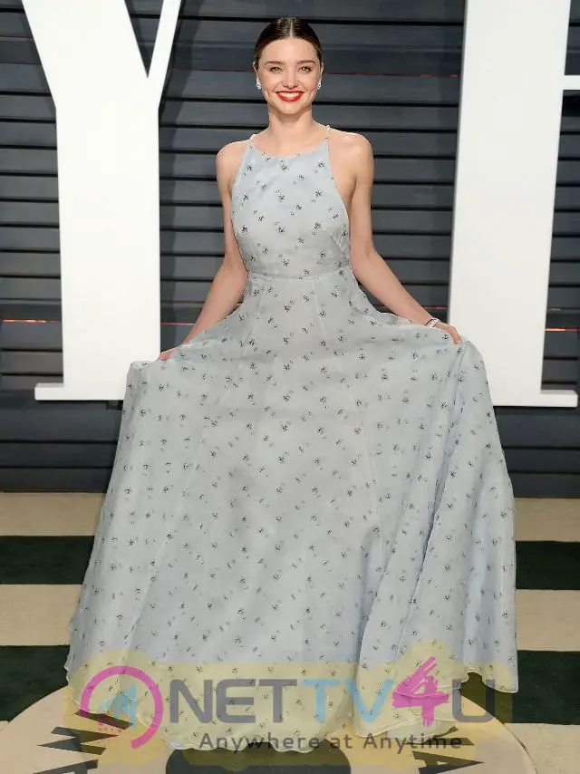 Hollywood Actress Miranda Kerr Oscar Charming  Photos English Gallery