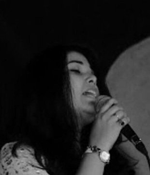 Hindi Singer Smriti Shukla