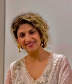 Kuldeep Kaur Hindi Makeup Artist