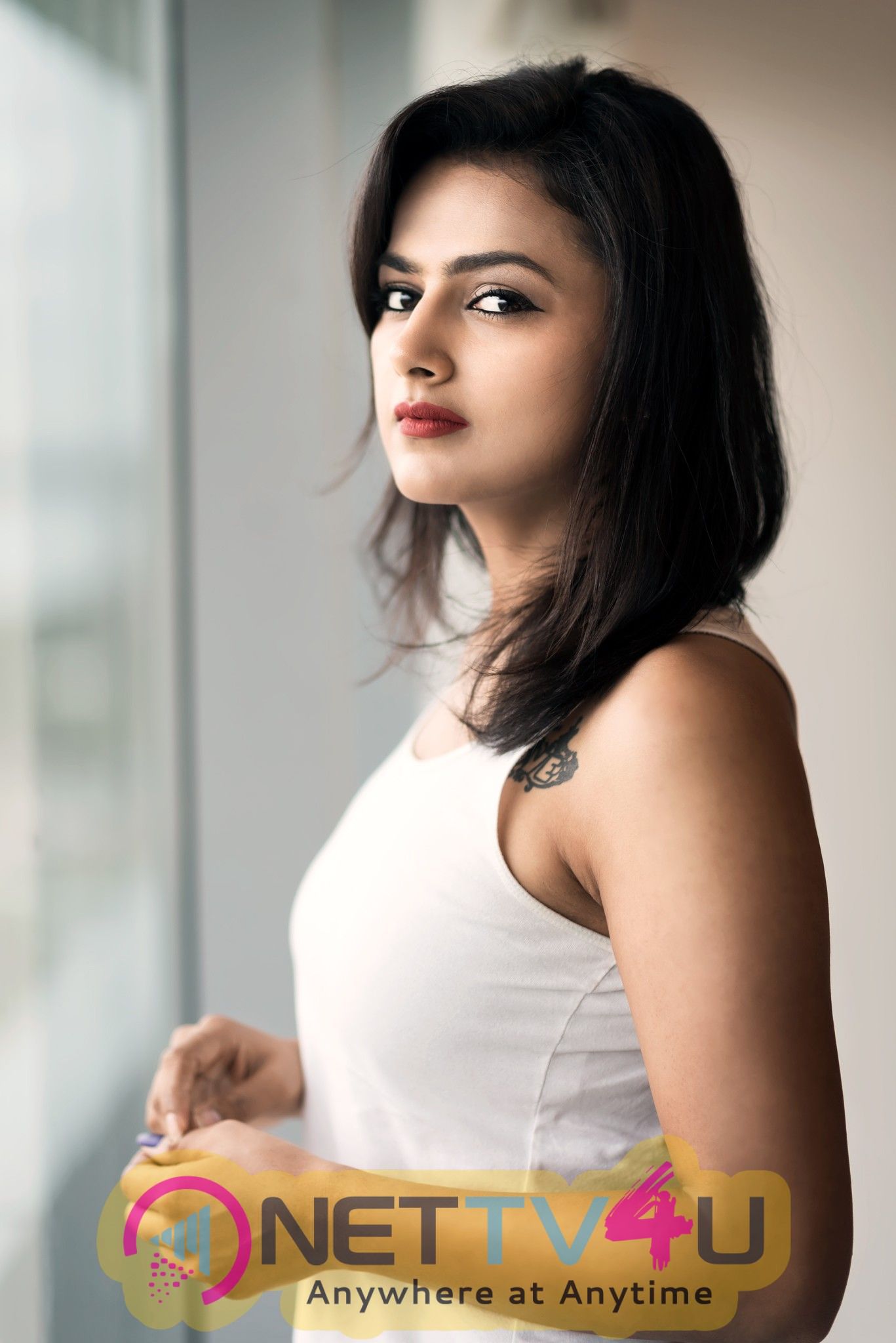 Actress Shraddha Srinath Cute Images Kannada Gallery