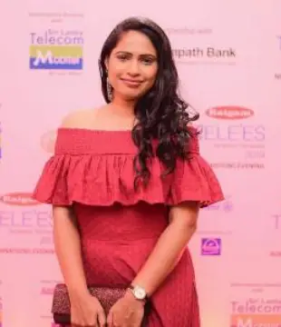 Sinhala Tv Actress Nadeeshani Peli Arachchi