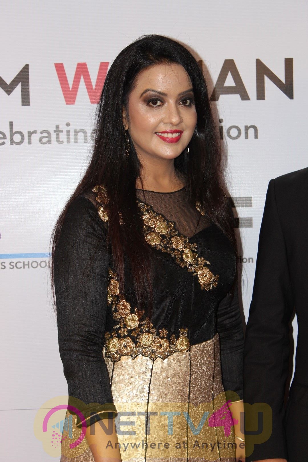 Amruta Fadnavis, Rohit Roy And Malaika Khan At I Am Woman Awards  Hindi Gallery