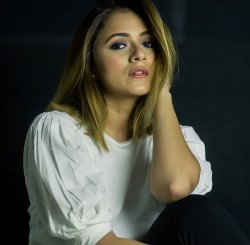 Zeba Sheriff Hindi Makeup Artist