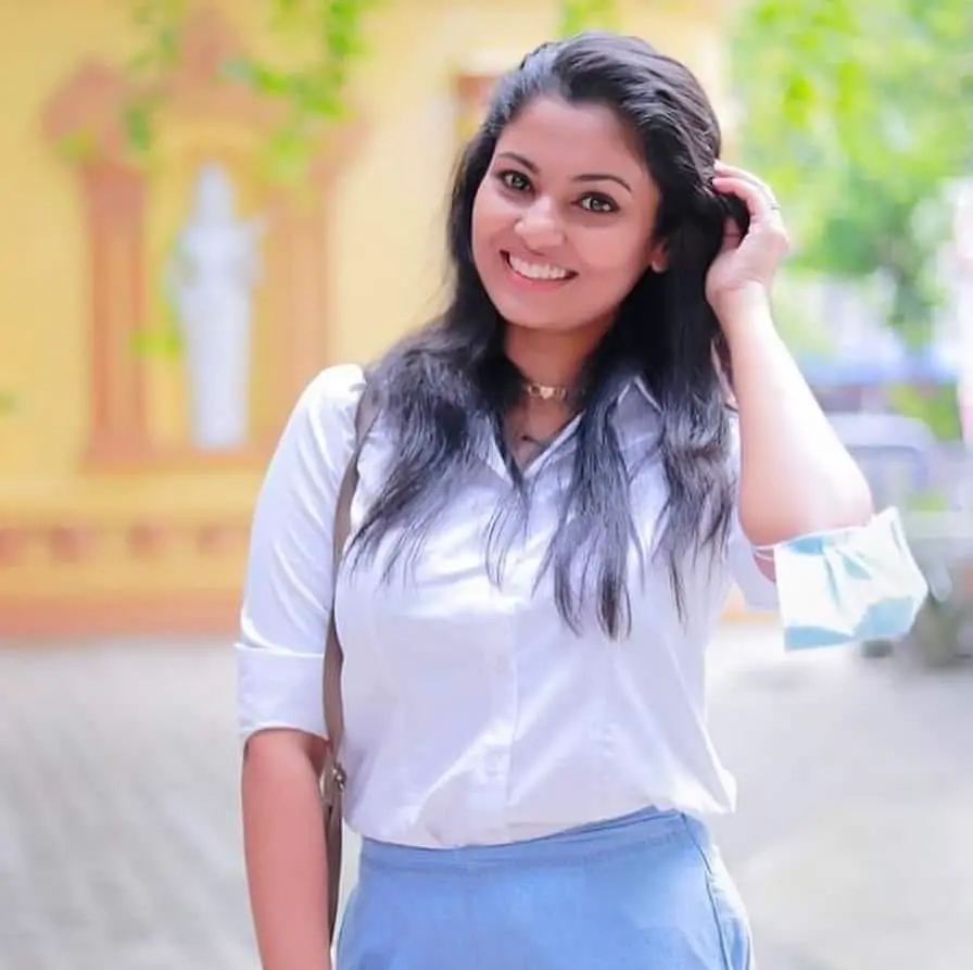 Sinhala Actress Lahiruni Salwathura Biography, News, Photos, Videos ...