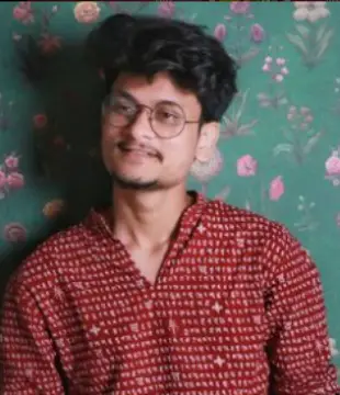 Hindi Editor Nikhil Kadam