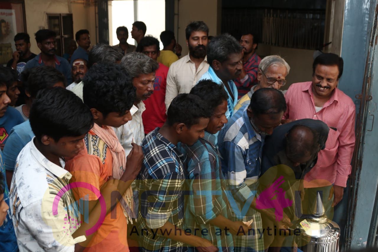 Kattu Paya Sir Intha Kaali Team Help For Kerala Flood Tamil Gallery