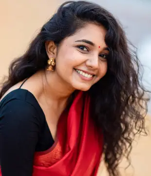 Tamil Movie Actress Kavipriya Manoharan