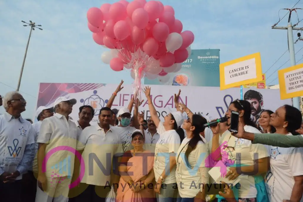 Gautami On Winners Walk At Vizag Pics Telugu Gallery