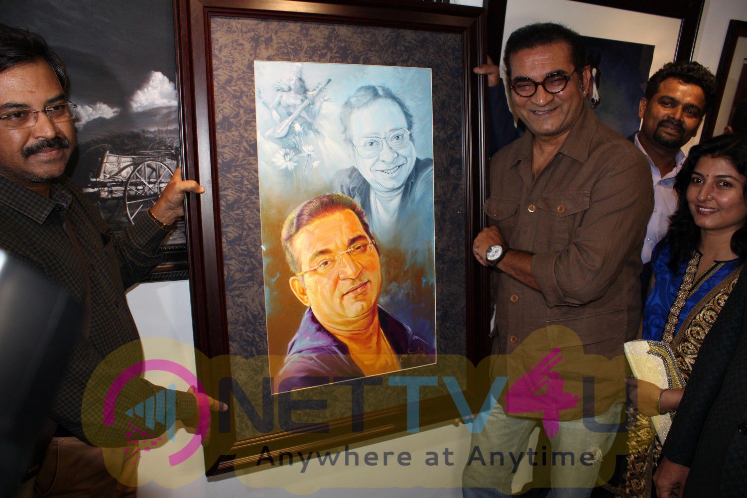 Abhijeet Bhattacharya At An International Art Exhibition Of Paintings Stills Hindi Gallery