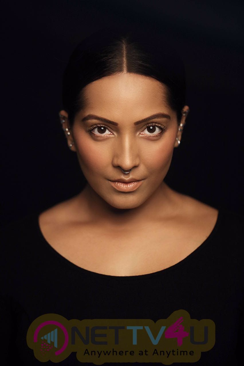 Actress Meghna Naidu Hot Images Tamil Gallery