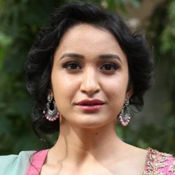 Sakshi Kakkar Telugu Supporting Actress