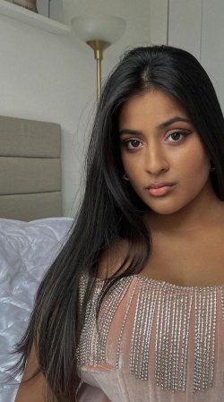 Kajal Vora Hindi Blogger