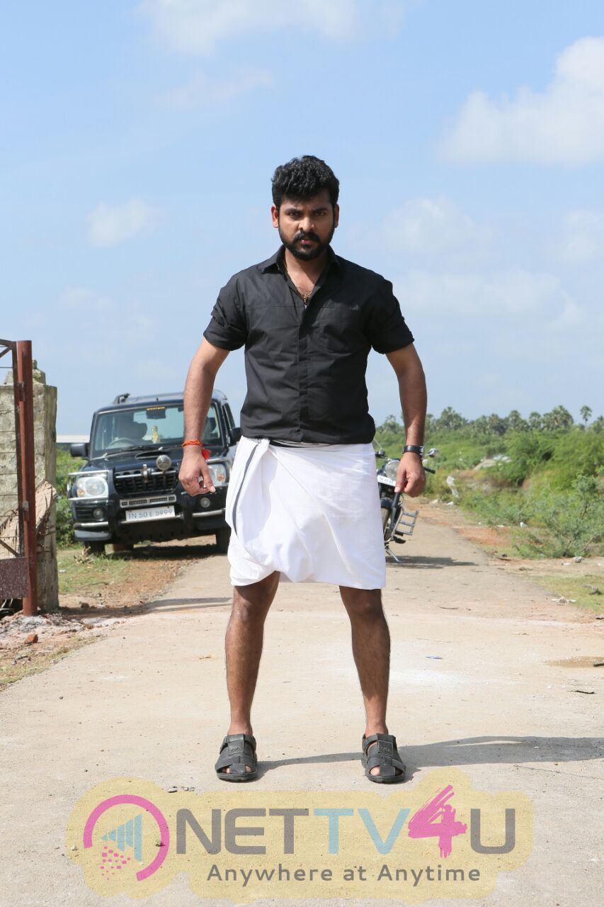 Mannar Vagaiyara Tamil Movie Pics Working Images | 444031 | Latest ...