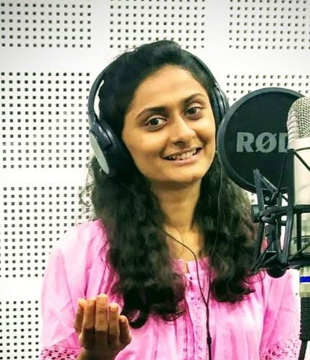 Marathi Singer Surabhi Ketan Kulkarni