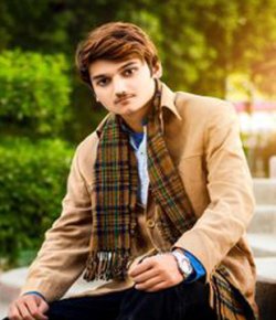 Yalmaz Syed Urdu Singer