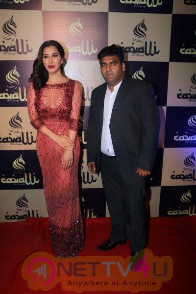 Neil Nitin Mukesh & Sophie Choudry AT Launch Of Cavali The Lounge Hindi Gallery