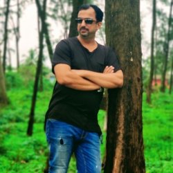 Manav Manglani Hindi Photographer