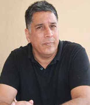 Hindi Director Deesh Mariwala