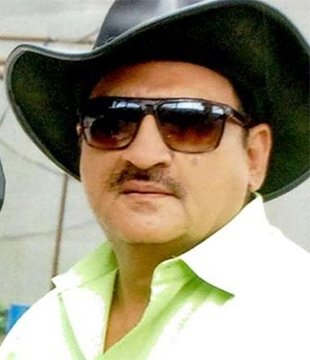 Hindi Director Ranbir Pushp