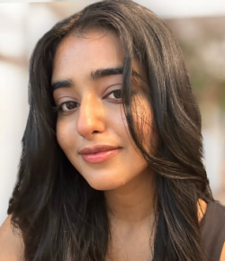 Gaurika Chaudhary Hindi Makeup Artist