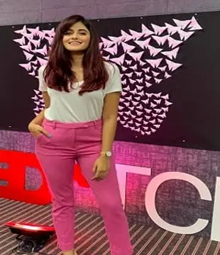 Hindi Youtuber Shivani Patil