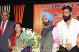 Sunil Shetty At Jagriti Sammelan Vandan Viro Stills Hindi Gallery