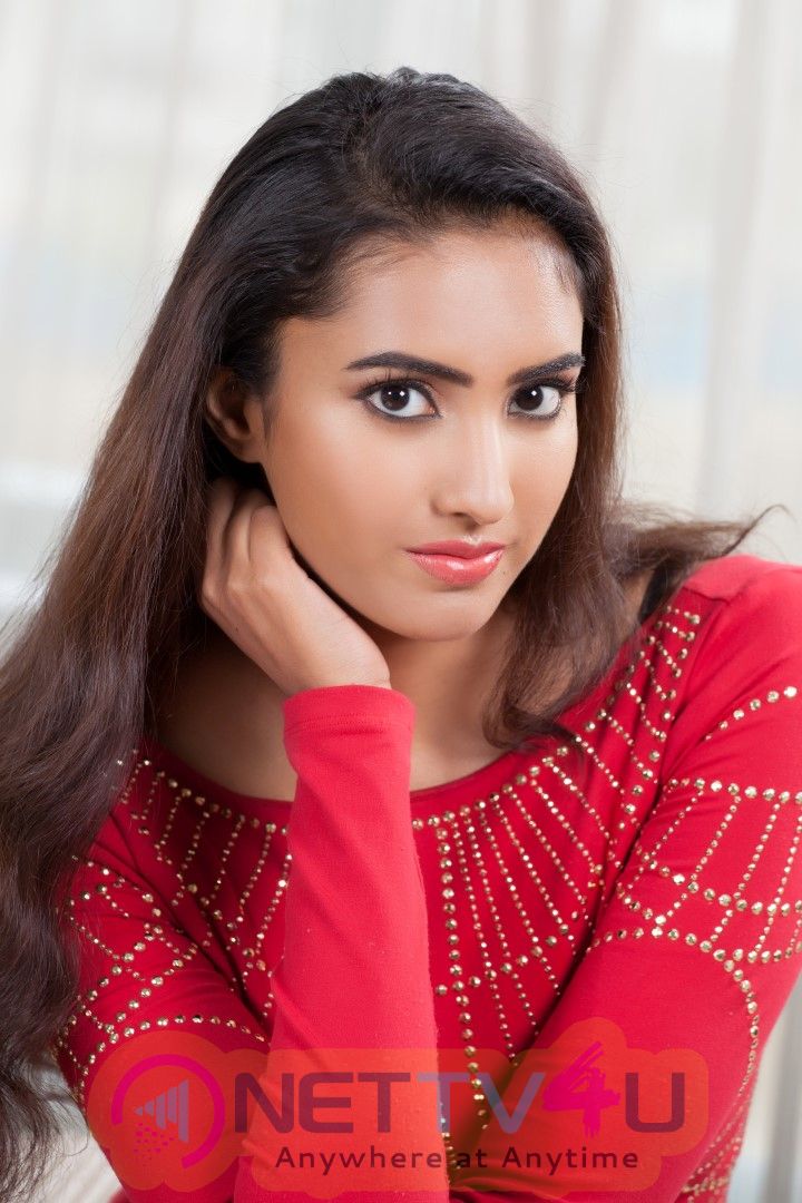 Actress  Pranathy Sharma Portfolio Pics   Telugu Gallery