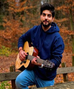 Urdu Singer Hassan Shaikh