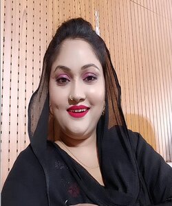 Hindi Poet Rukhsar Balrampuri Biography, News, Photos, Videos | NETTV4U