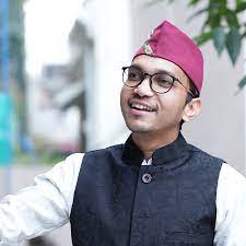 Lalit Gityar Pahari Singer