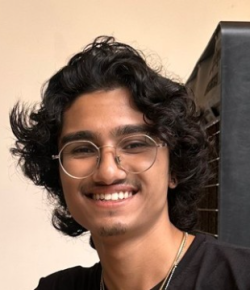 Niraj Revar Hindi Assistant Director