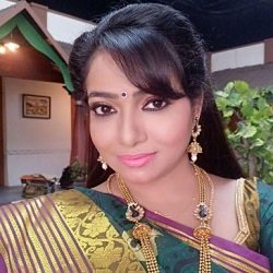 Tamil Tv Actress Minnal Deepa