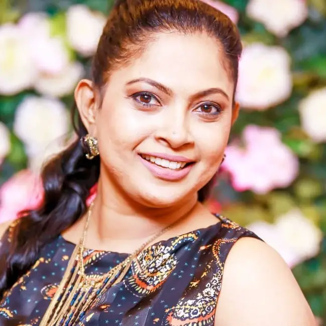 Sinhala Actress Himali Sayurangi