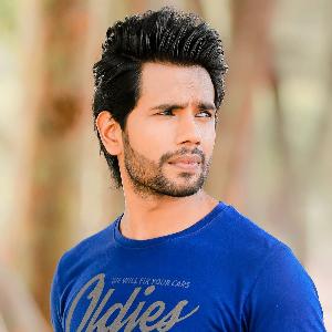 Actor Naveen Dilshan Biography, News, Photos, Videos | NETTV4U