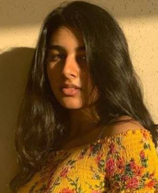 Hindi Movie Actress Rhea Bedi