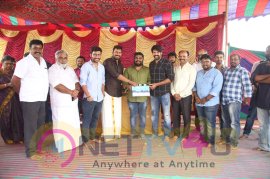 GajiniKanth Movie Pooja Stills Tamil Gallery