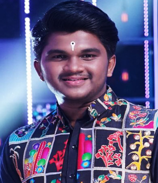 Hindi Singer Chaitanya Devadhe