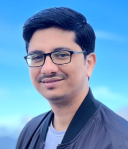 Editor Abhishek Anand Hindi Editor