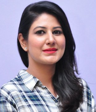 Hindi Movie Actress Aneet Kaur Sekhon
