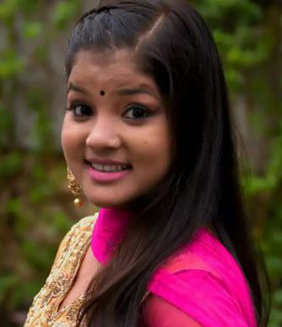 Hindi Singer Radha Shrivastav