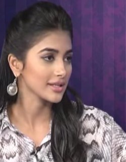 Pooja Hegde Telugu Movie Actress