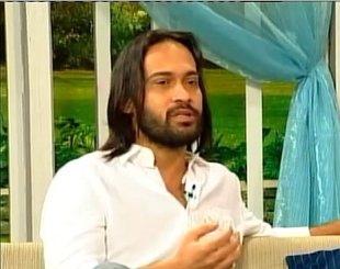 Waqar-Zaka.jpg