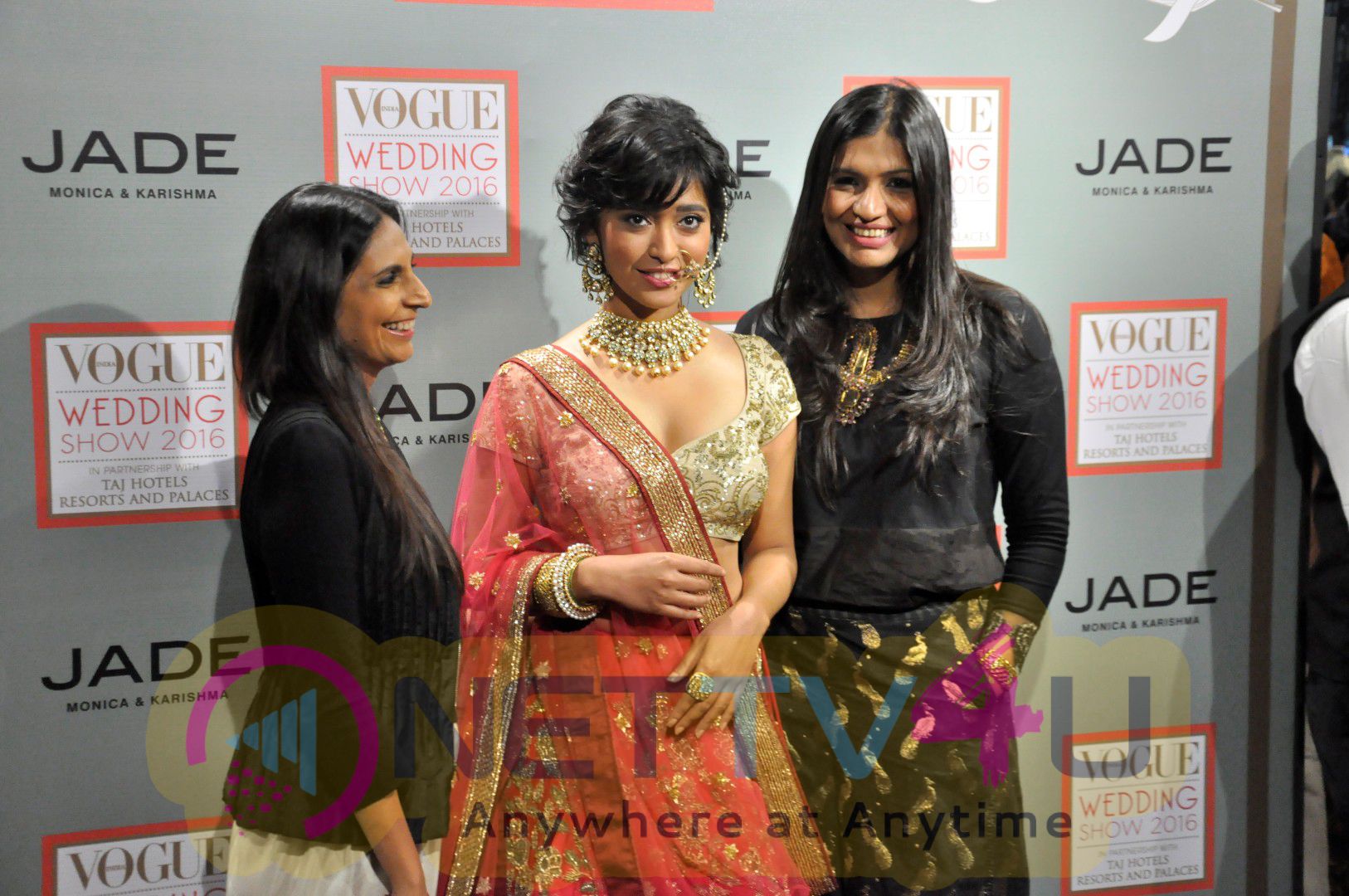 A Prelude To The Vogue Wedding Show 2016 With Actress Sayani Gupta Lovely Stills Hindi Gallery