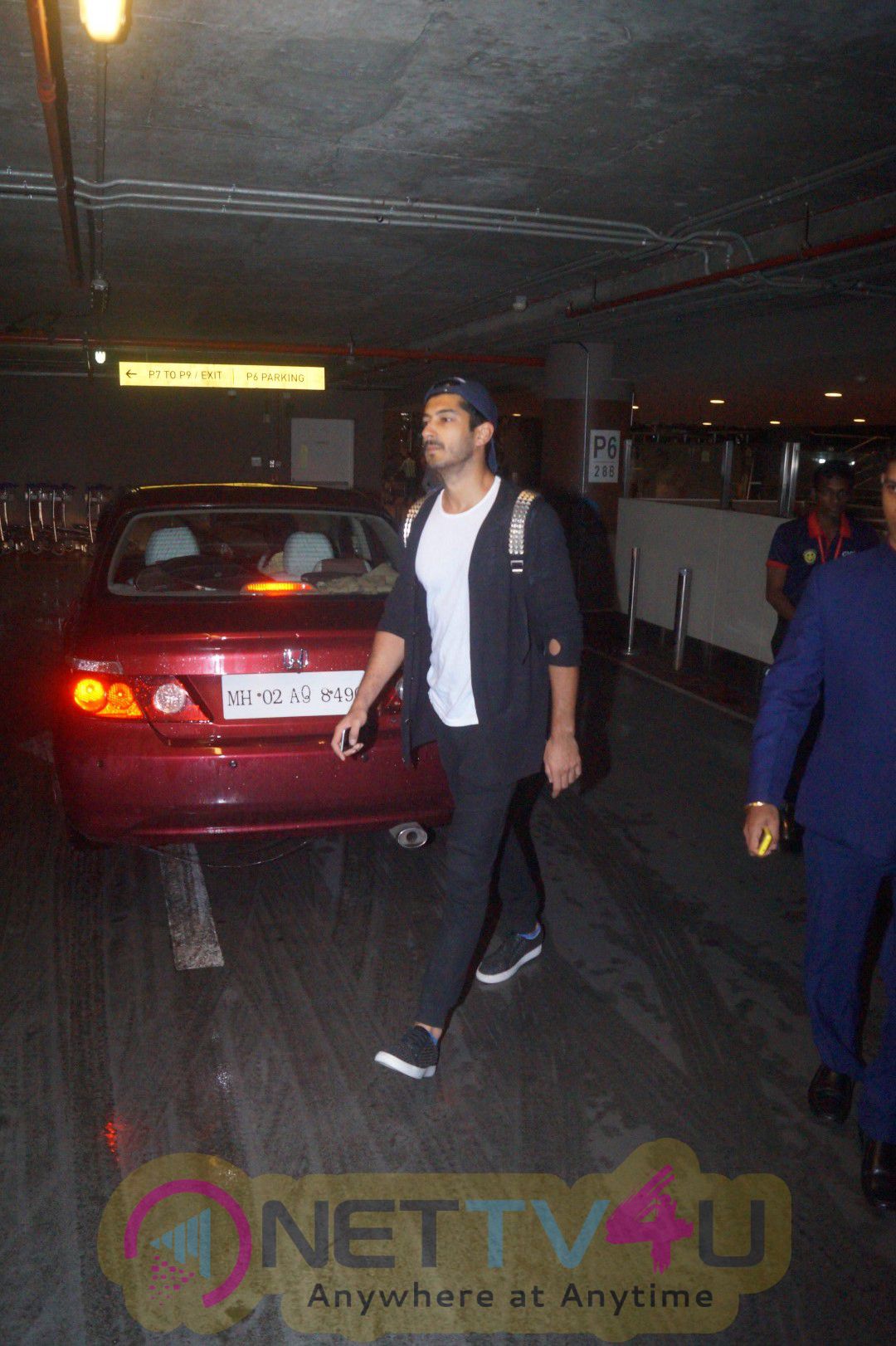 Actor Mohit Marwah Spotted At Airport Handsome Photos Hindi Gallery