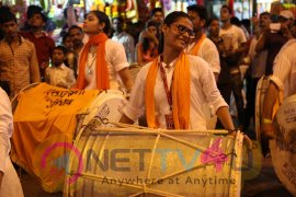 Actor Riteish Deshmukh Visits Siddhivinayak Temple Photos Hindi Gallery